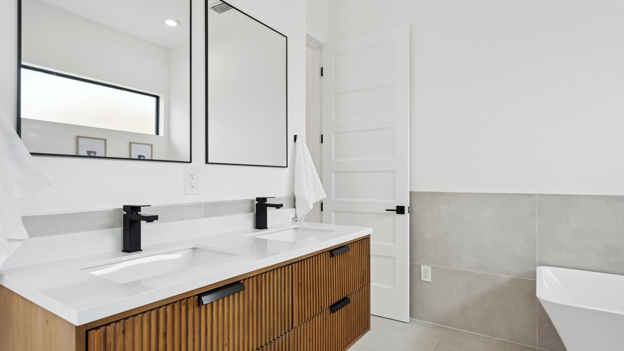Photo of Bathroom in Pine Valley