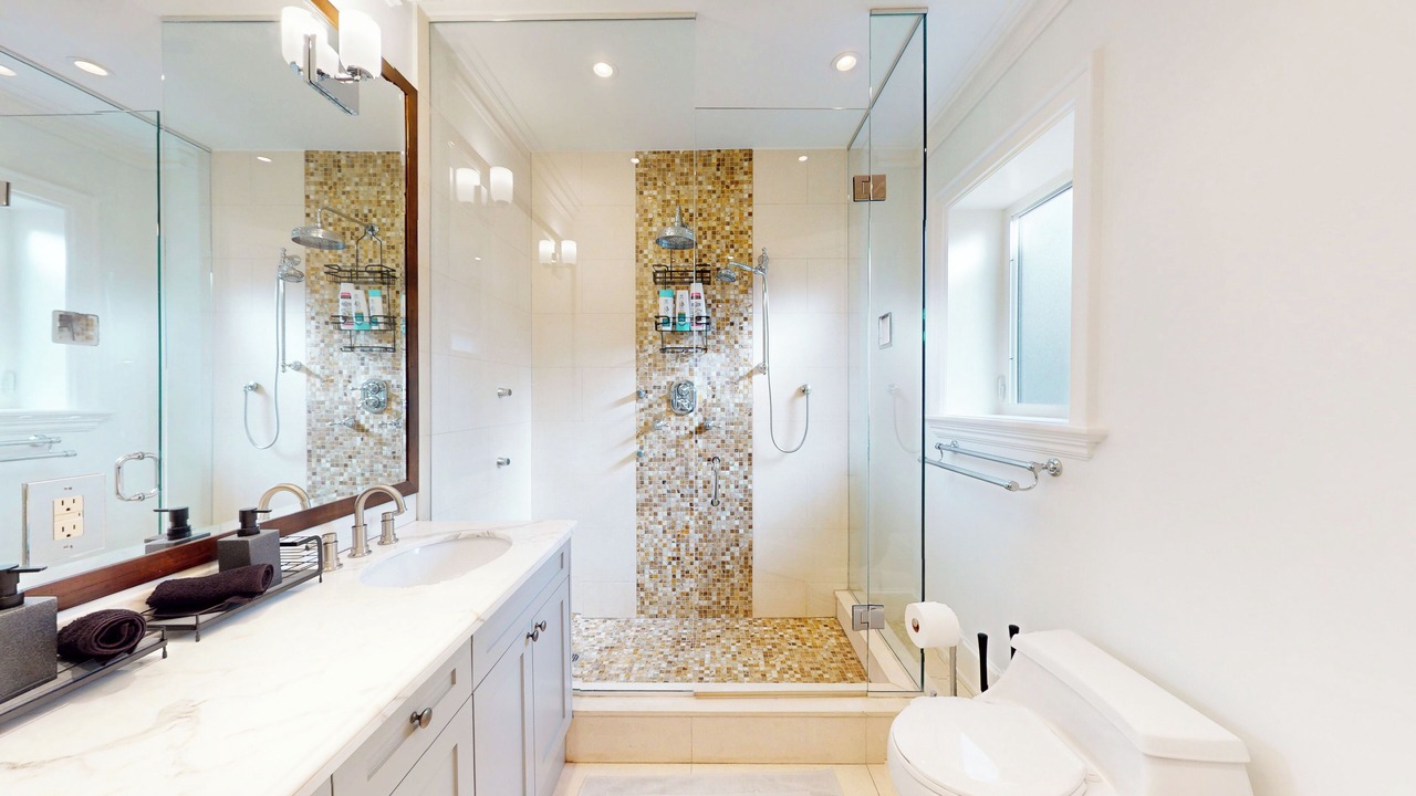 Photo of Bathroom in Thornhill