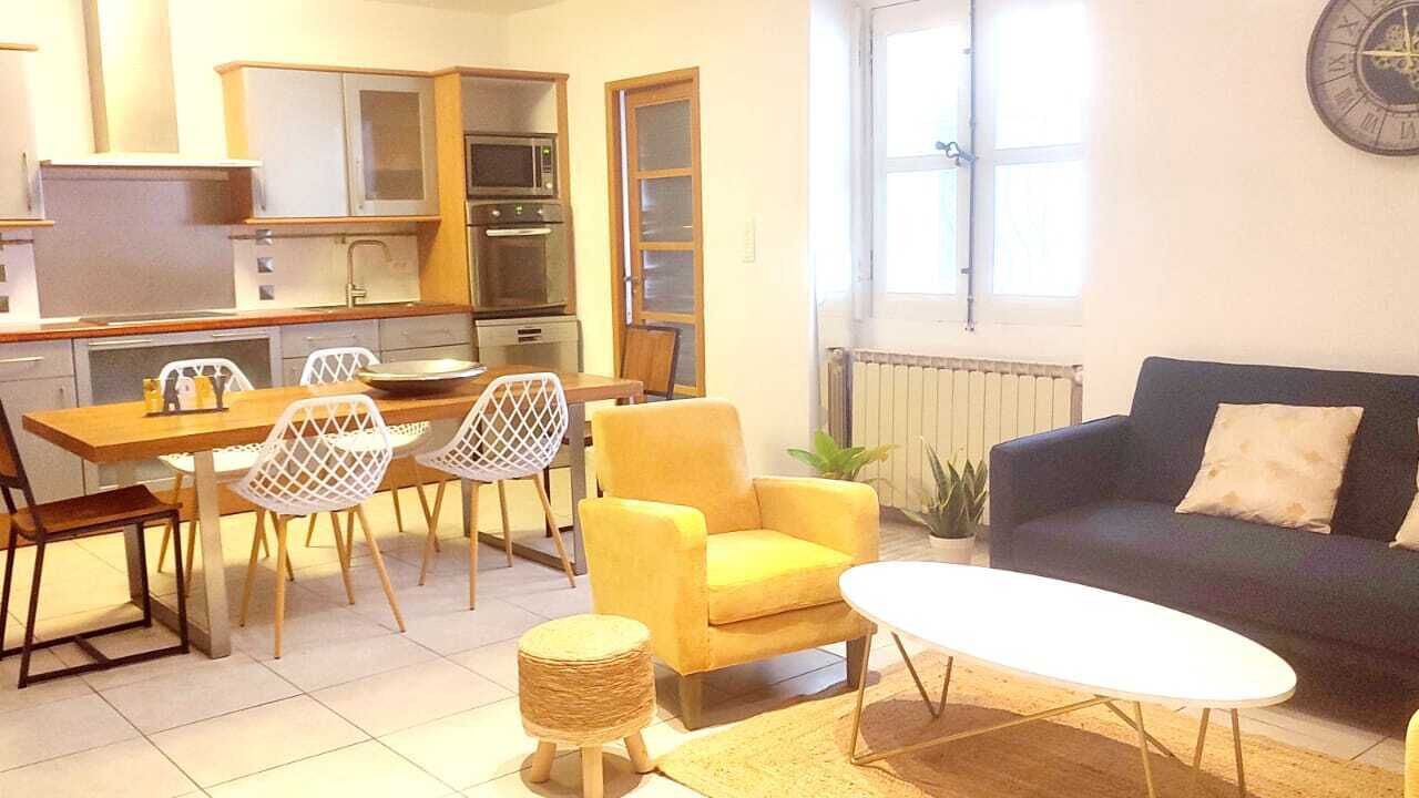 Photo of Livingroom in Quartier Administrations