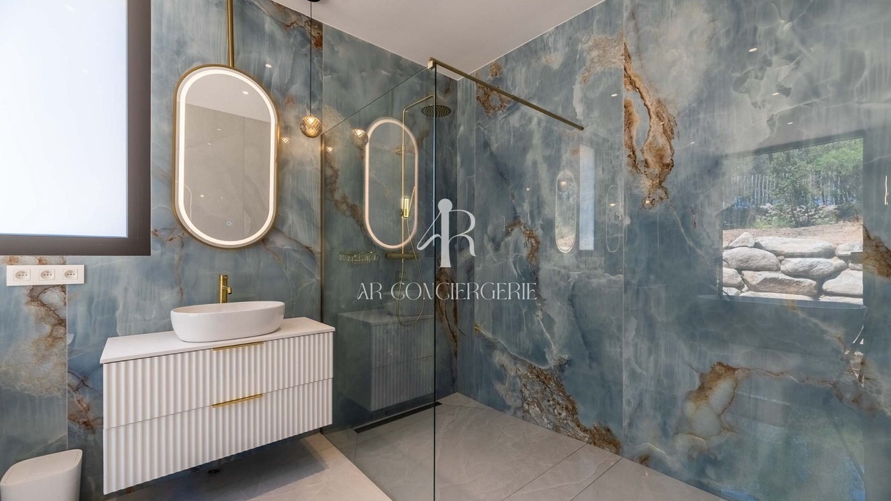 Photo of Bathroom in Pinarellu