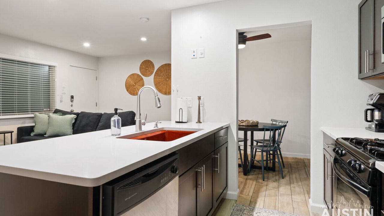 Photo of Bedroom in Greater South River City