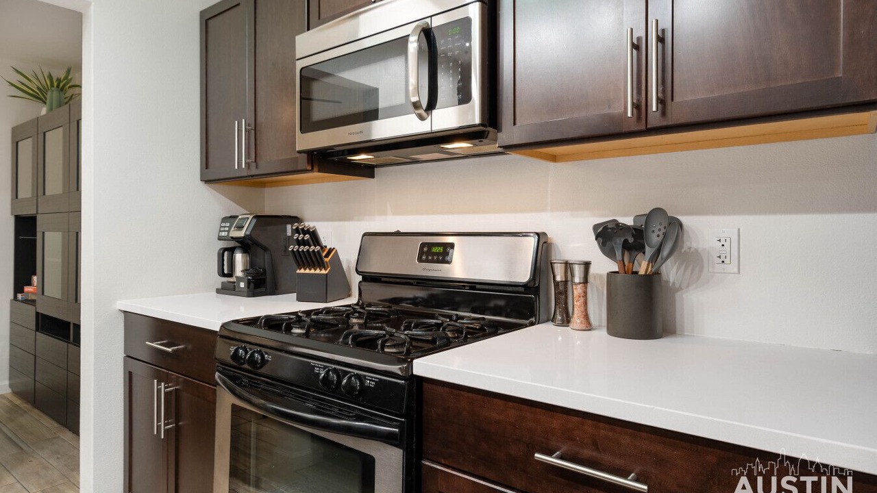 Photo of Kitchen in Greater South River City