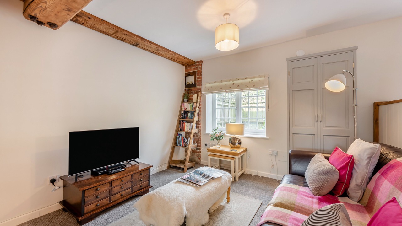 Photo of Livingroom in Upper Dicker