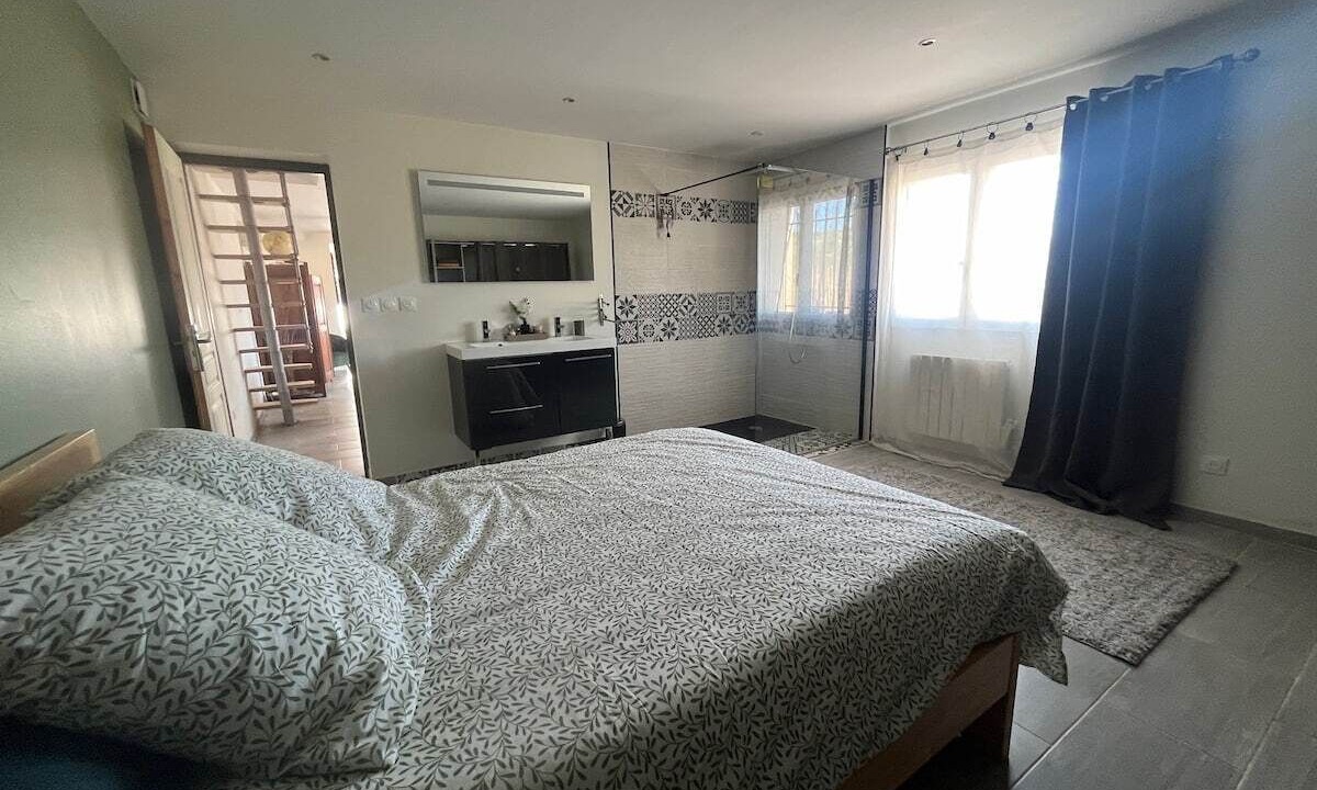 Photo of Bedroom in Montaud