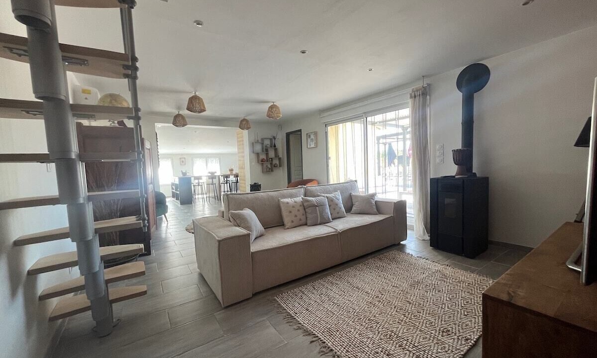 Photo of Livingroom in Montaud
