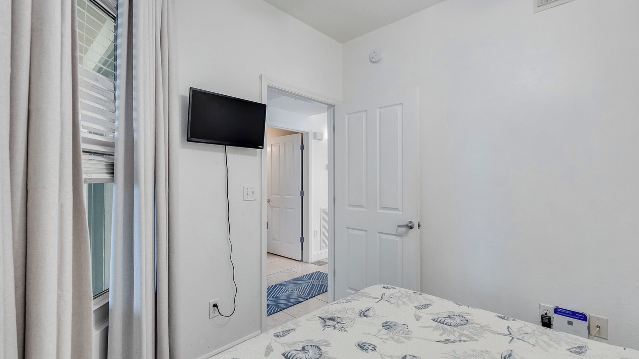 Photo of Bedroom in Miramar Beach