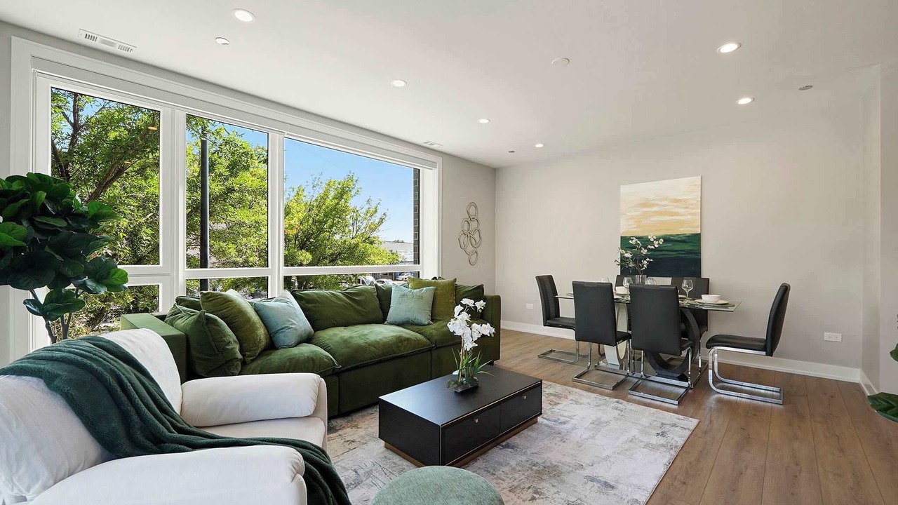 Photo of Others in Tri-Taylor