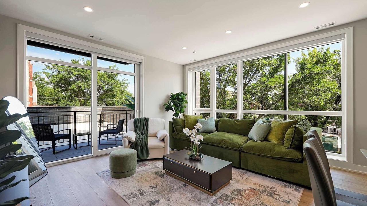 Photo of Others in Tri-Taylor