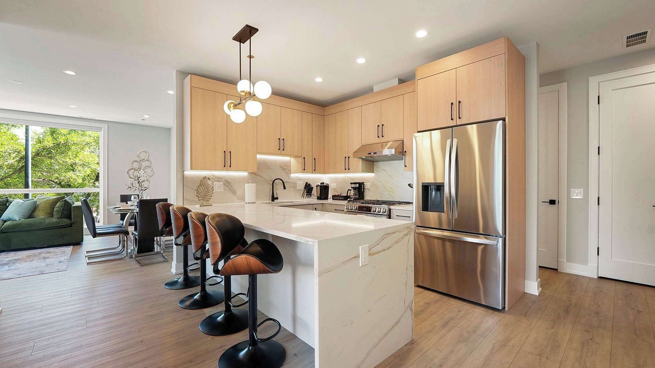 Photo of Others in Tri-Taylor