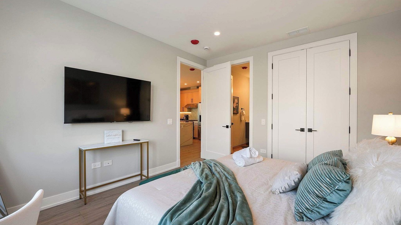 Photo of Others in Tri-Taylor