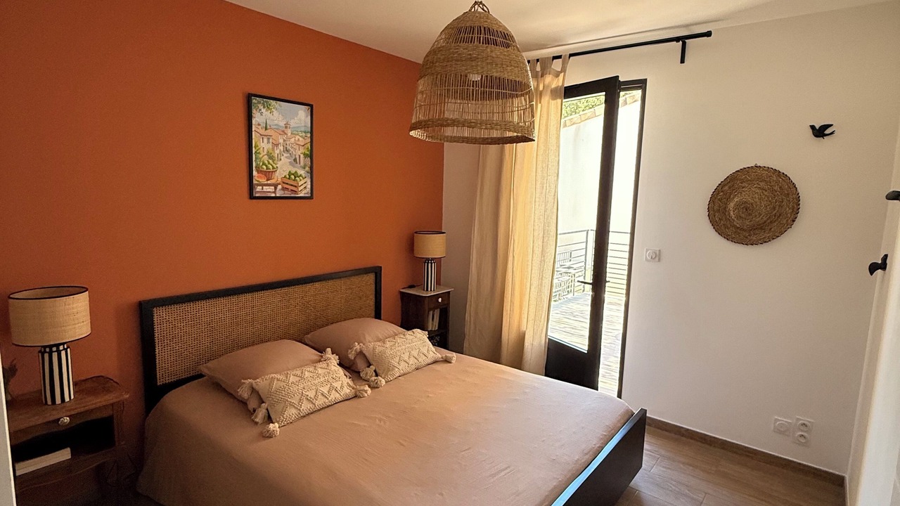 Photo of Bedroom in Caderousse