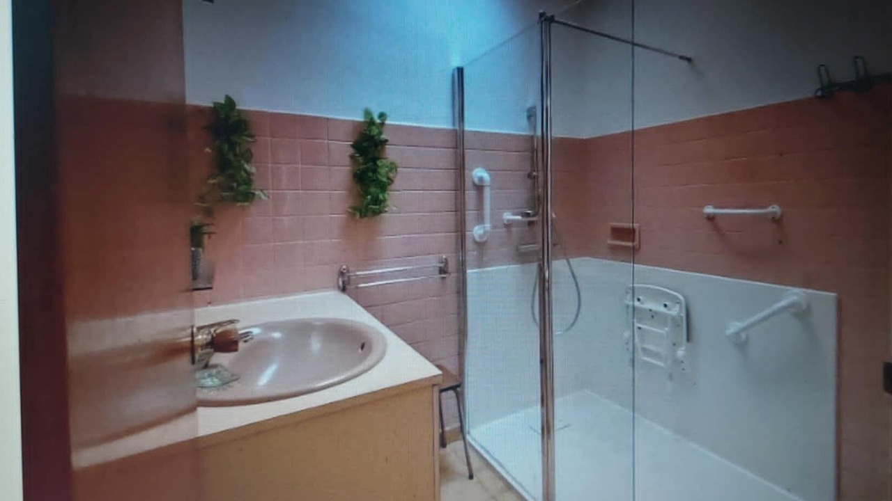 Photo of Bathroom in Elne