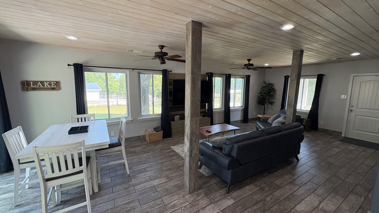 Photo of Livingroom in Pottsboro