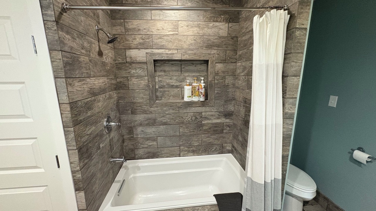 Photo of Bathroom in Pottsboro