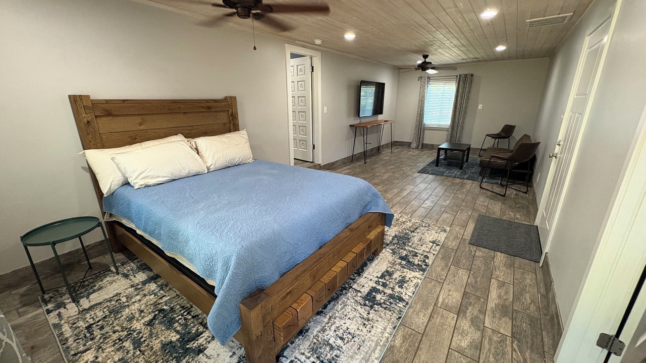 Photo of Bedroom in Pottsboro