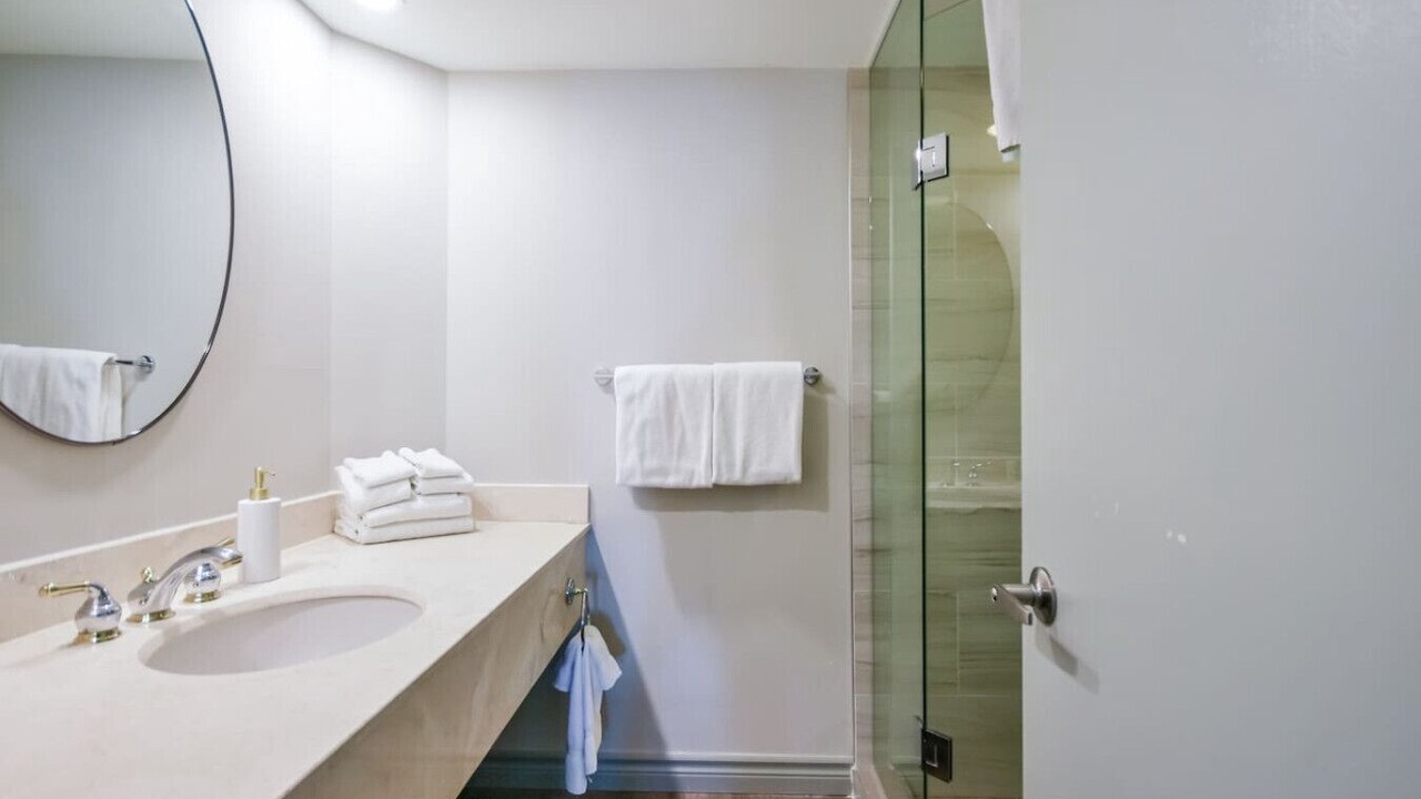 Photo of Bathroom in Oro-Medonte