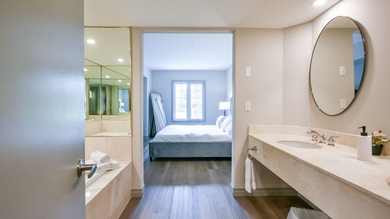 Photo of Bathroom in Oro-Medonte