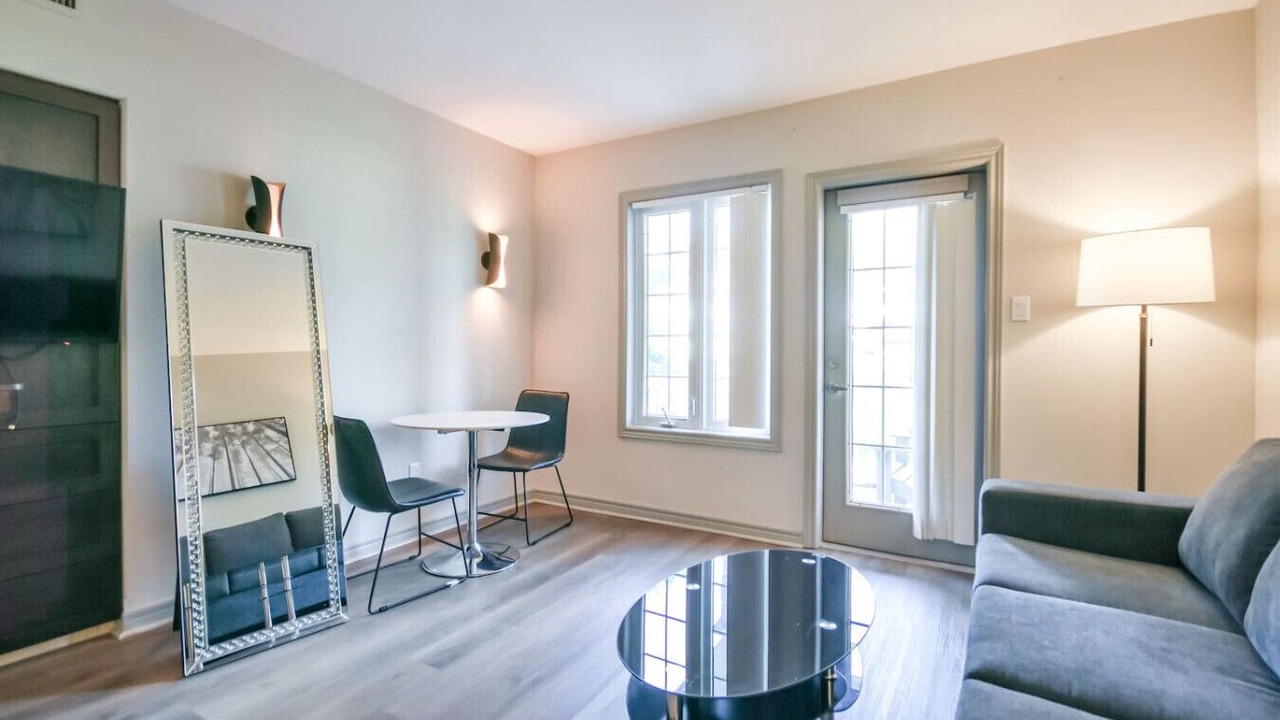 Photo of Livingroom in Oro-Medonte