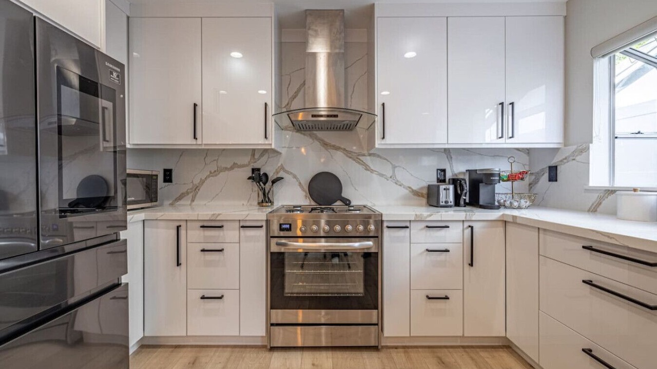 Photo of Kitchen in Valley Glen