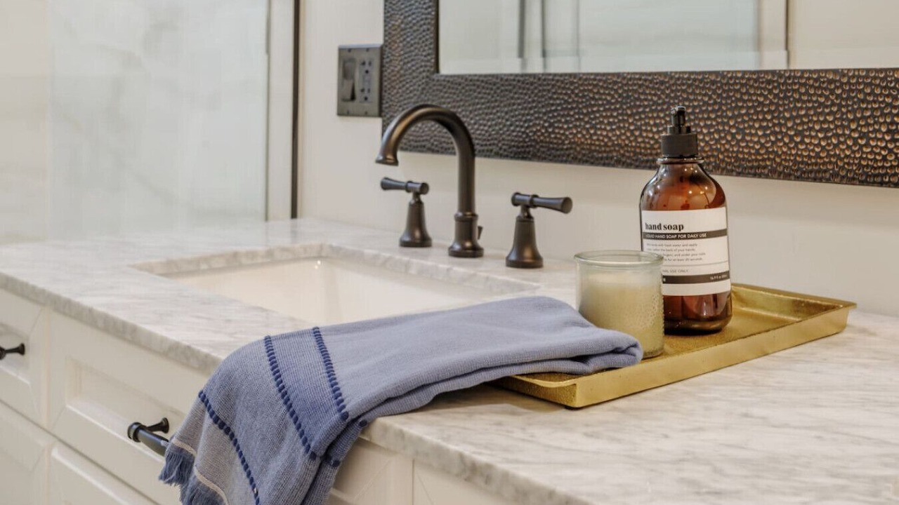 Photo of Bathroom in Valley Glen