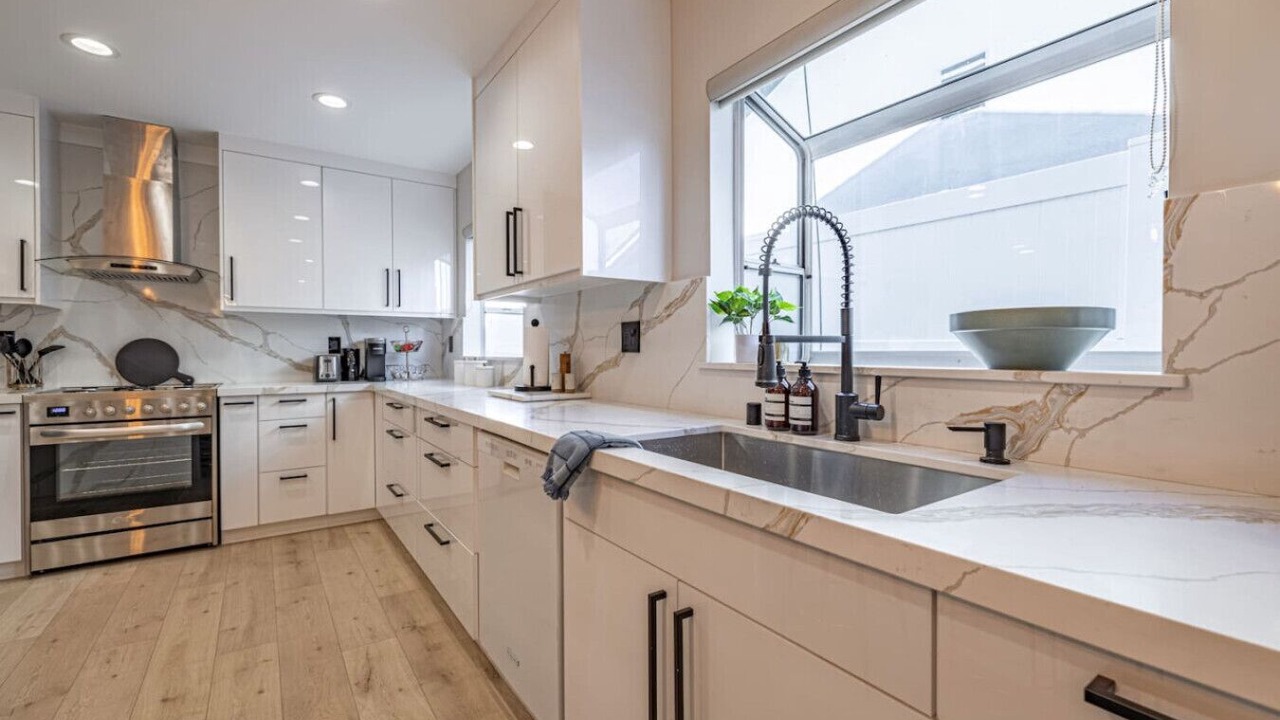 Photo of Kitchen in Valley Glen