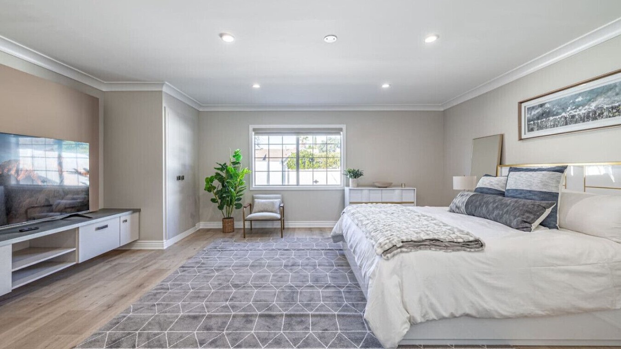 Photo of Bedroom in Valley Glen