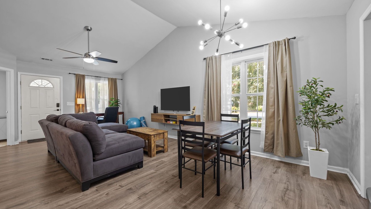 Photo of Livingroom in Wake Forest