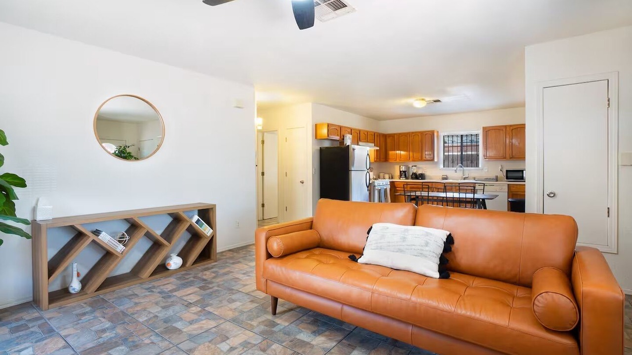 Photo of Livingroom in Biggs Field