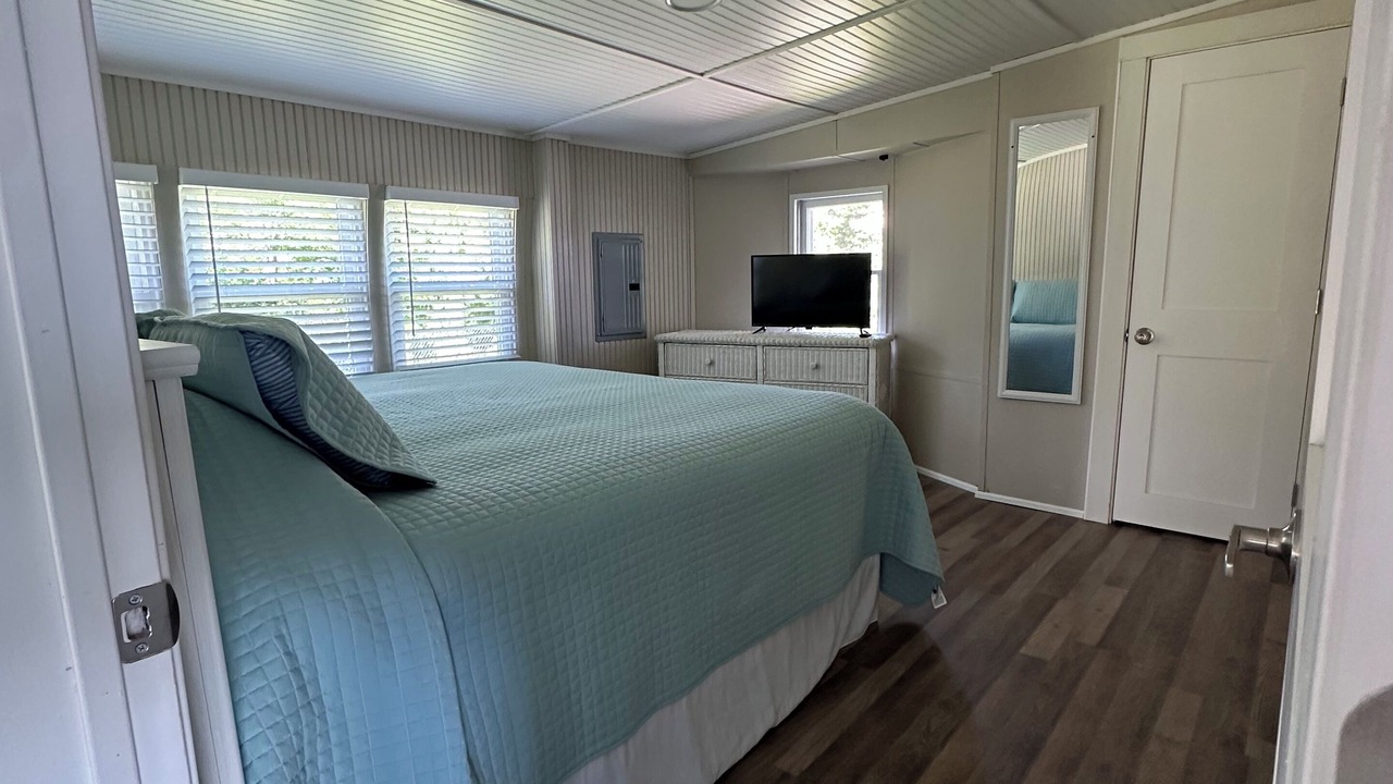 Photo of Bedroom in Lakeville