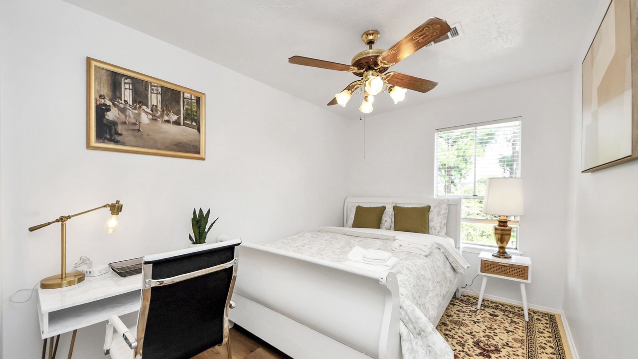 Photo of Bedroom in Barker