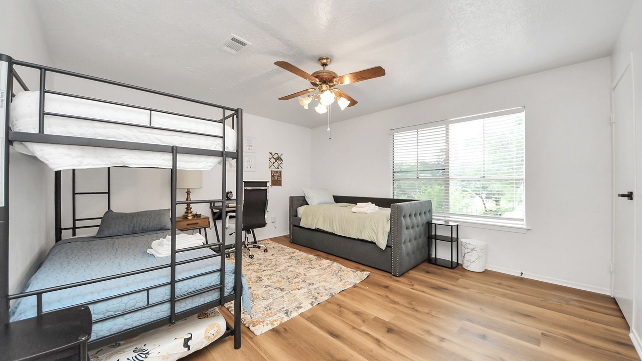 Photo of Bedroom in Barker