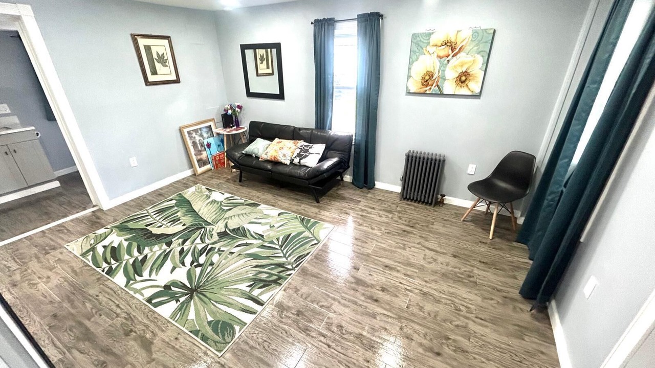 Photo of Livingroom in Kingston