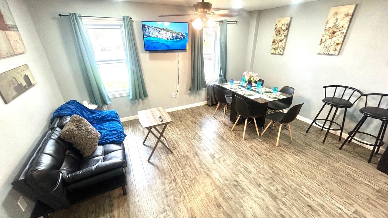 Photo of Livingroom in Kingston