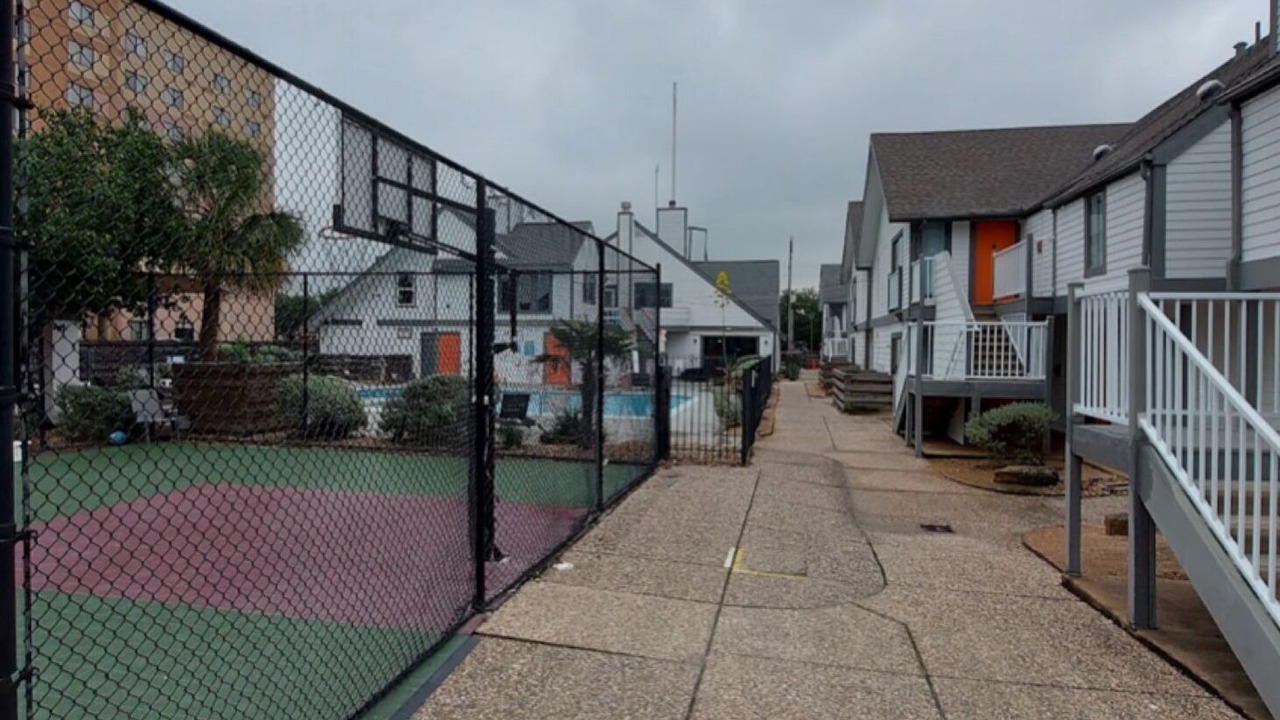 Photo of Others in Braeswood Place