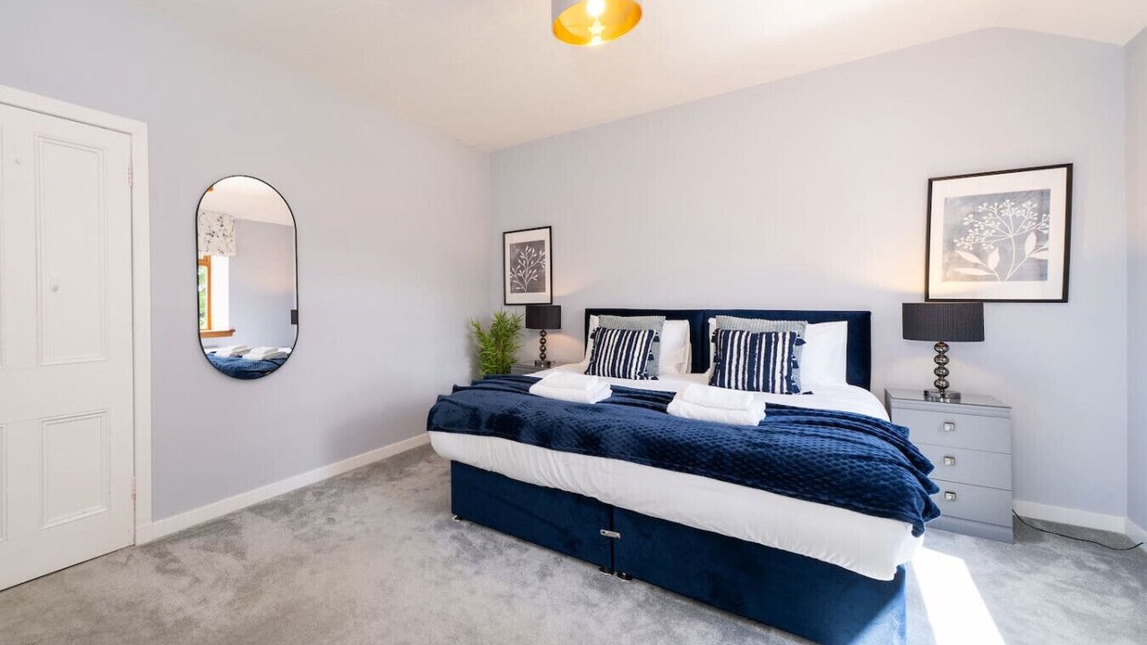 Photo of Bedroom in Maud