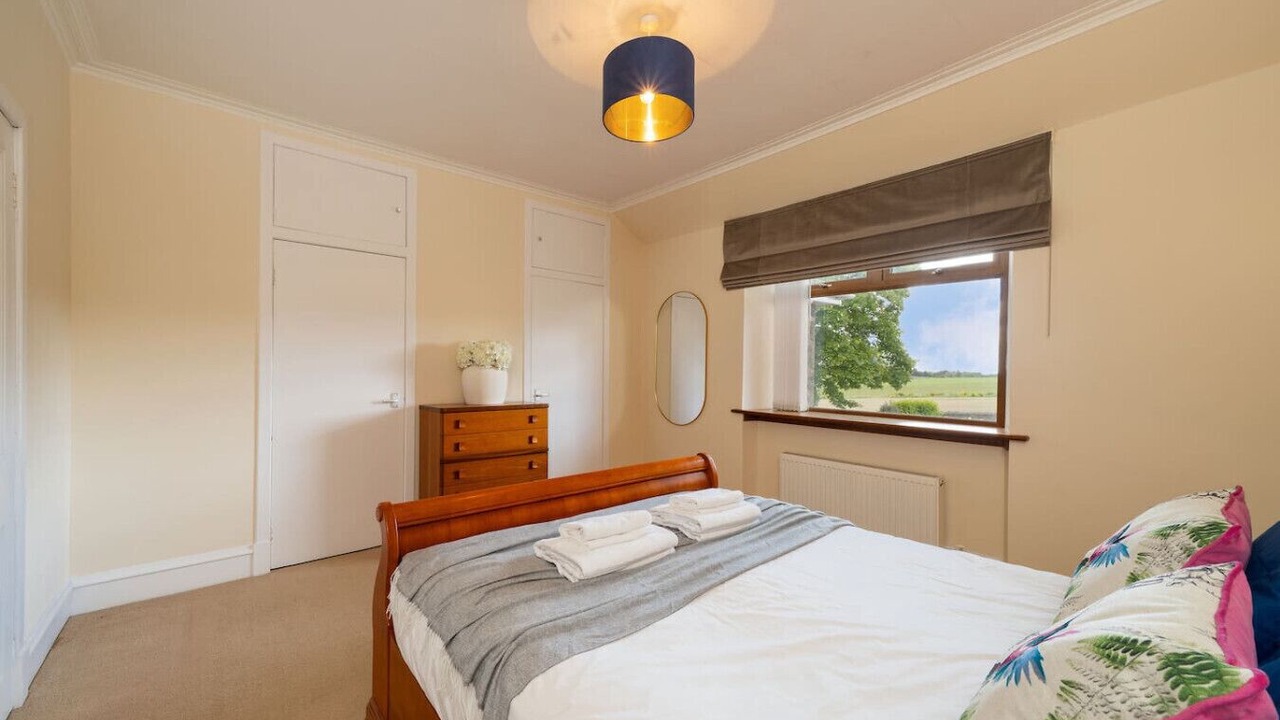 Photo of Bedroom in Maud