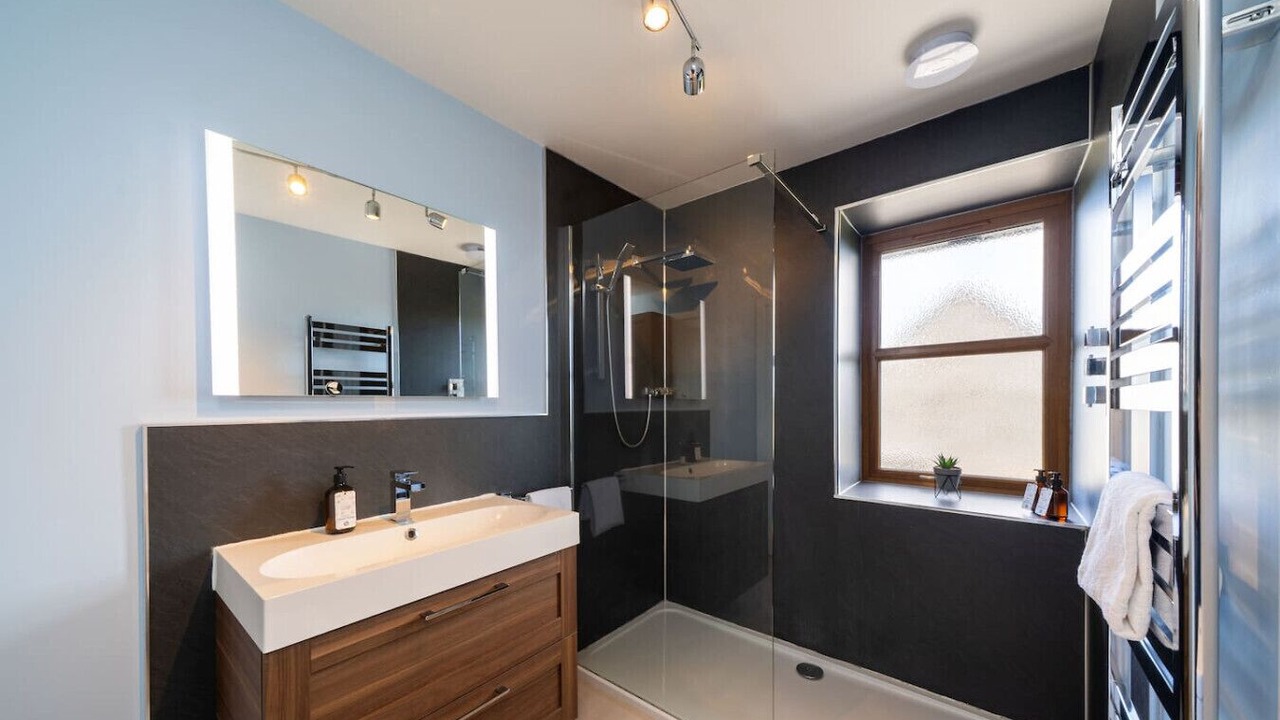 Photo of Bathroom in Maud