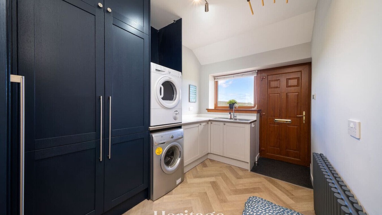 Photo of Others in Maud