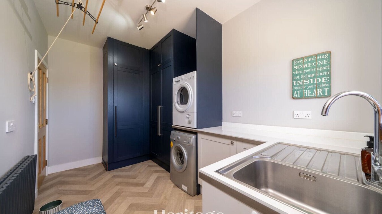 Photo of Others in Maud