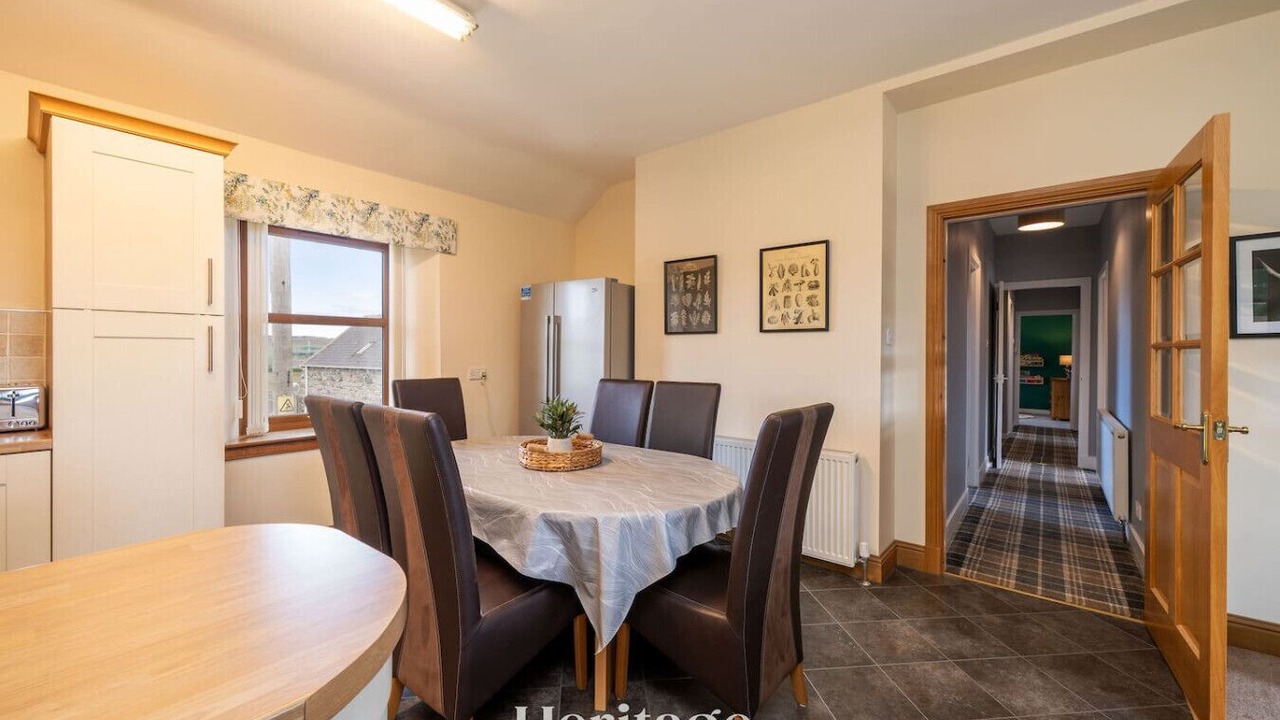 Photo of Others in Maud