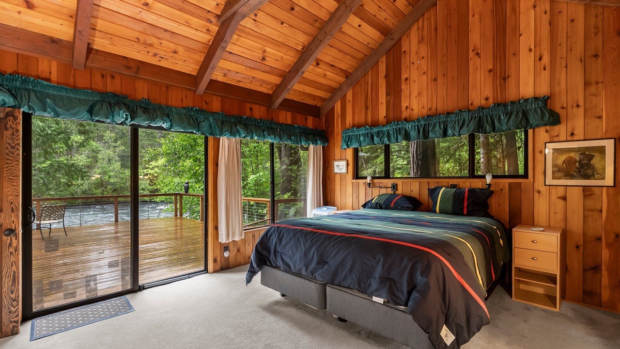 Photo of Bedroom in Blue River