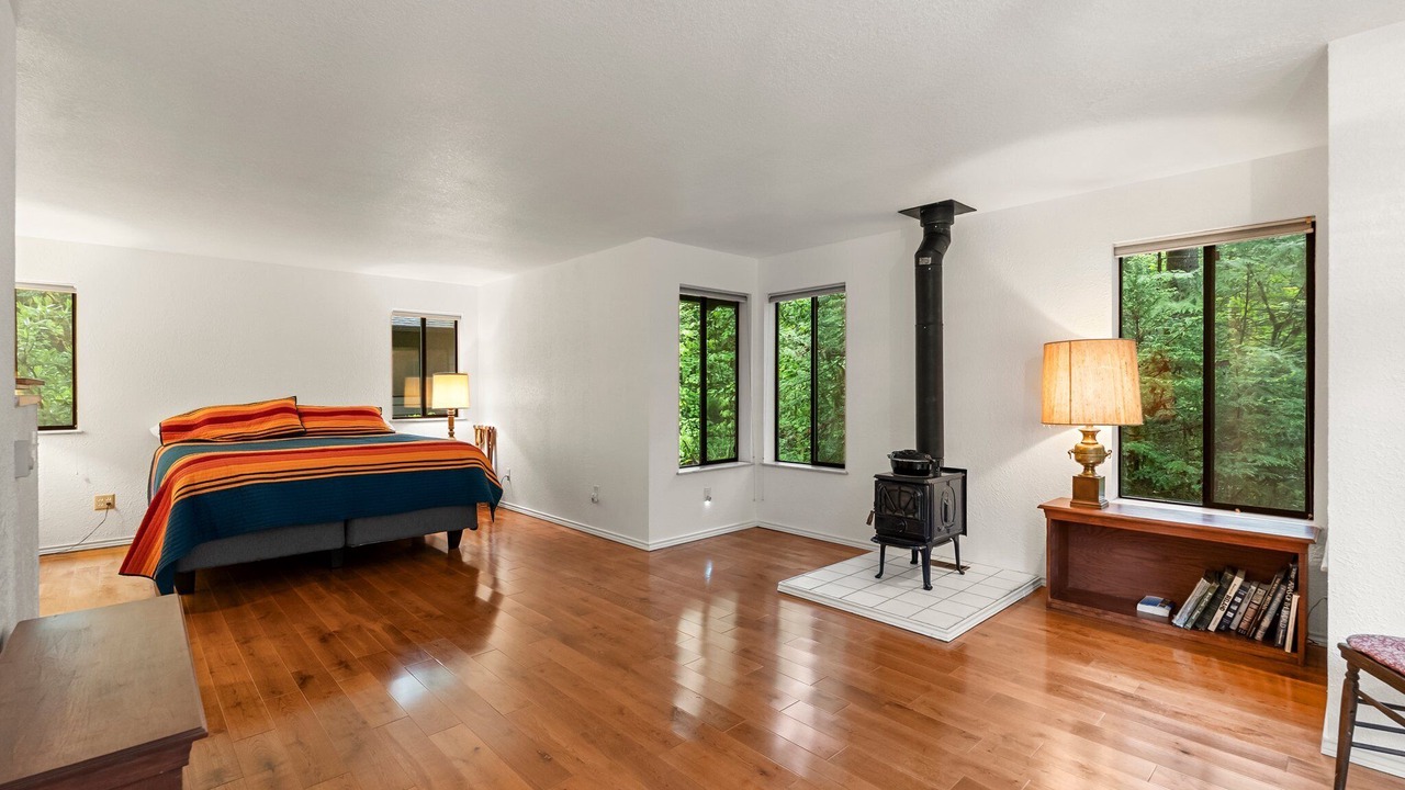 Photo of Bedroom in Blue River