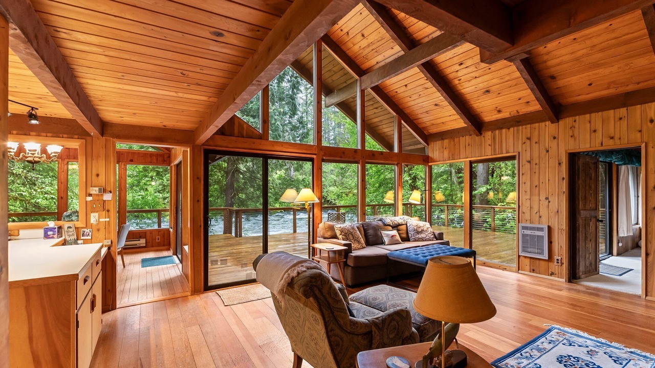 Photo of Livingroom in Blue River