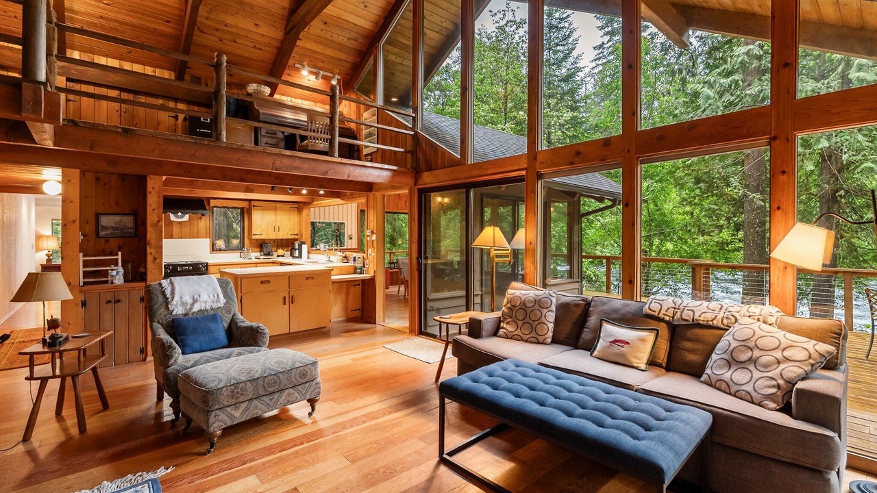 Photo of Livingroom in Blue River