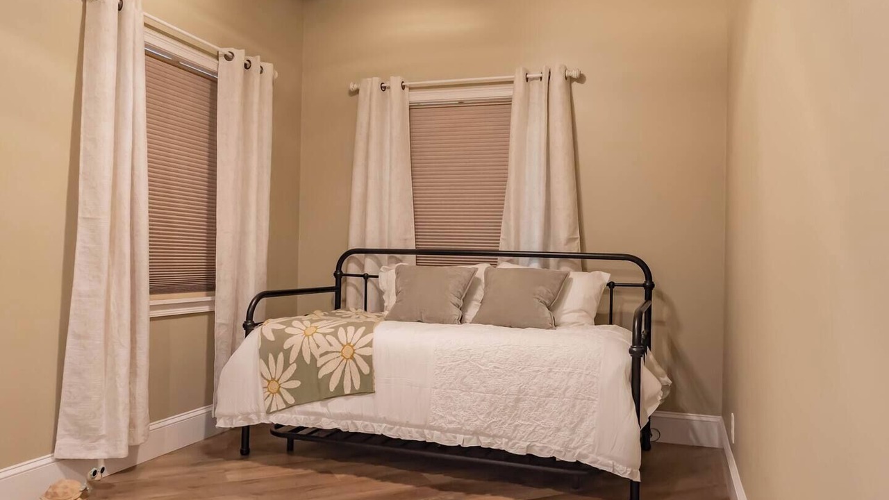 Photo of Bedroom in Forestburg