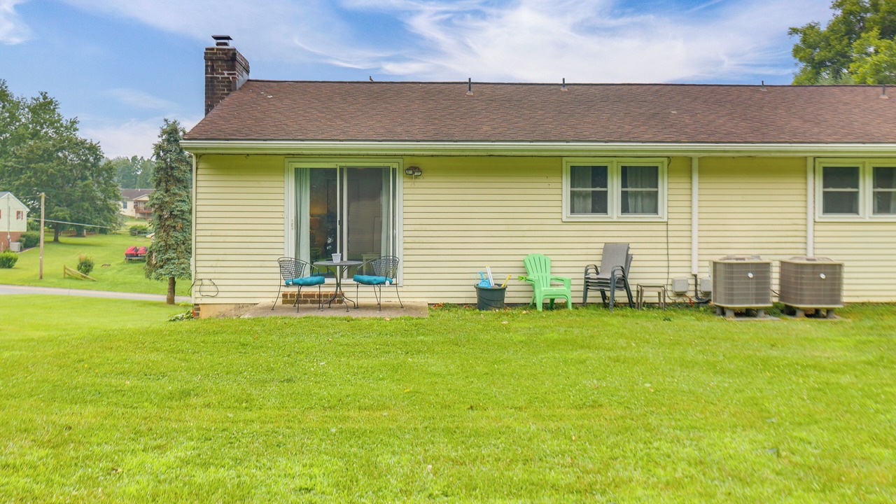 Photo of Outdoor in Elizabethtown