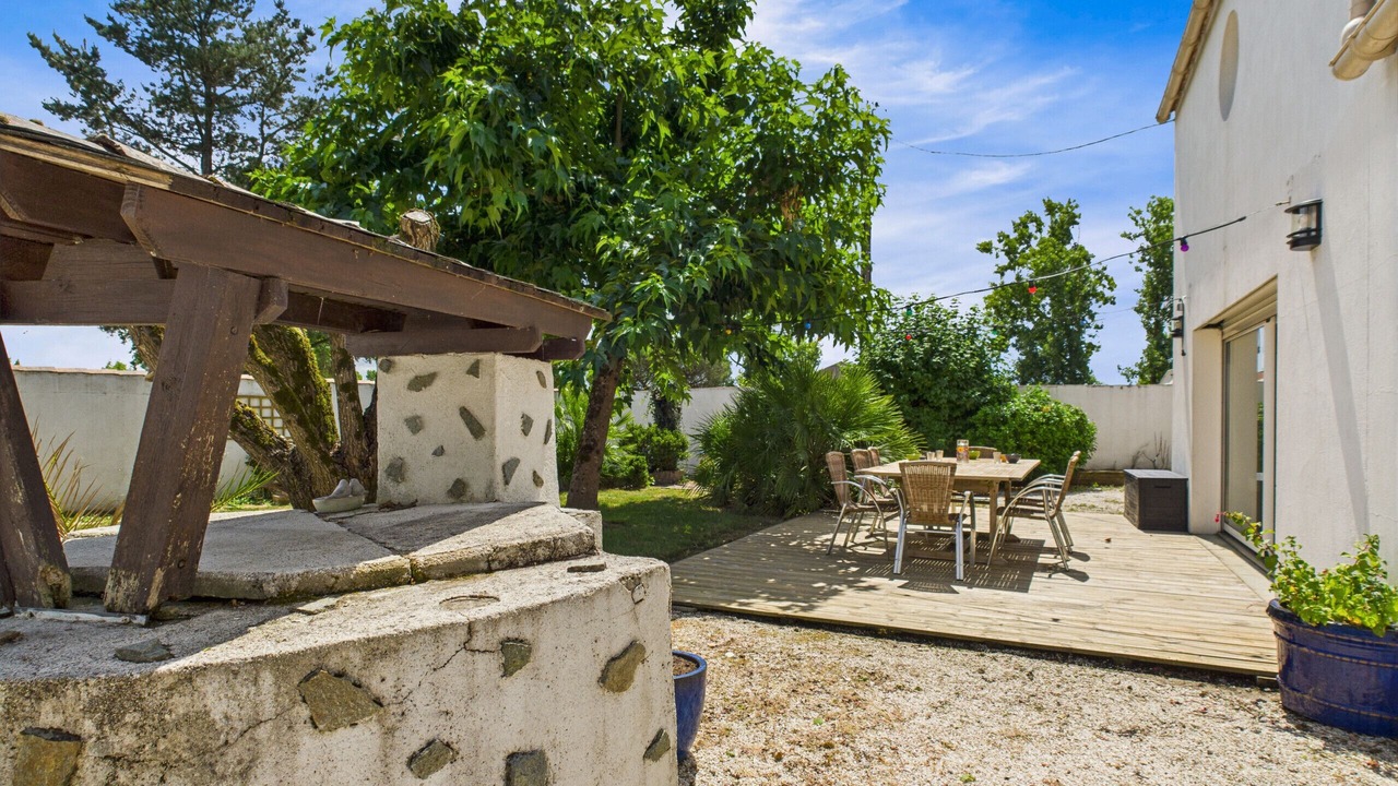 Photo of Outdoor in Saint-Reverend