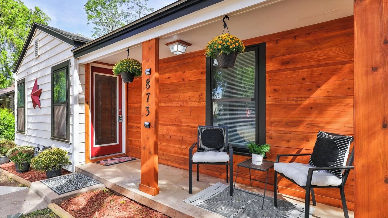 Photo of Patio Balcony in Elmwood Area