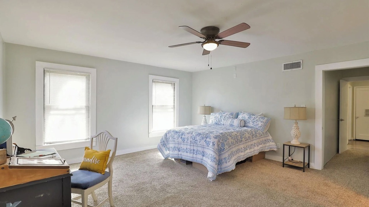 Photo of Bedroom in Elmwood Area