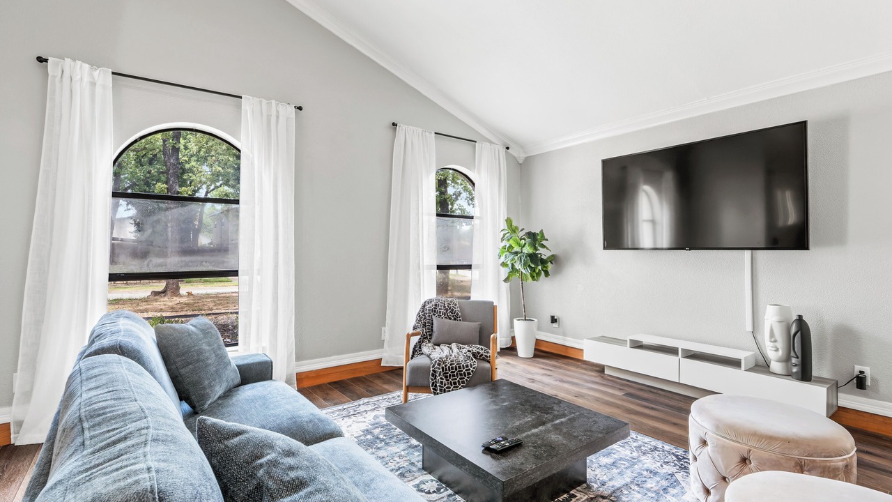 Photo of Livingroom in Bedford